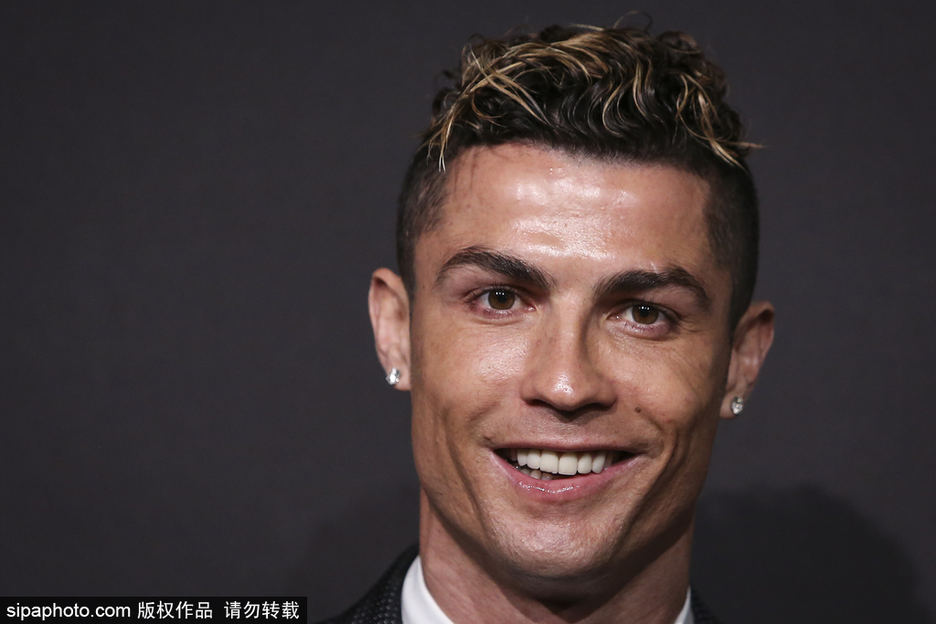 罗体：齐尔克泽想在加斯佩里尼手下踢球，曼联希望纯租借