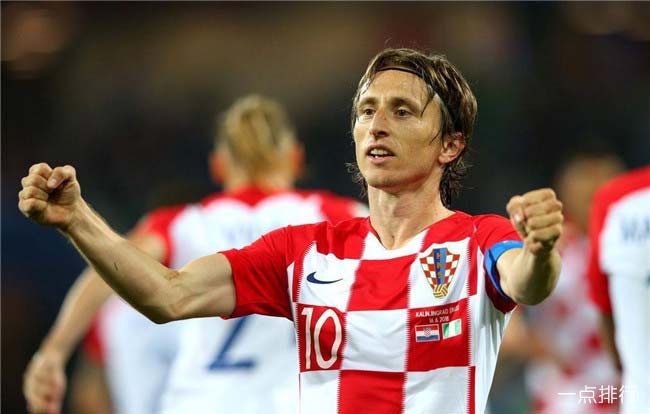 劳塔罗：进球帮助球队取胜是最美好的事；我该微笑时就会微笑