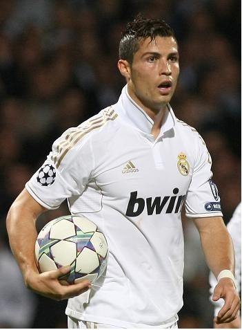 米体：莫拉塔妻子被发现已不再佩戴婚戒，二人感情陷入危机