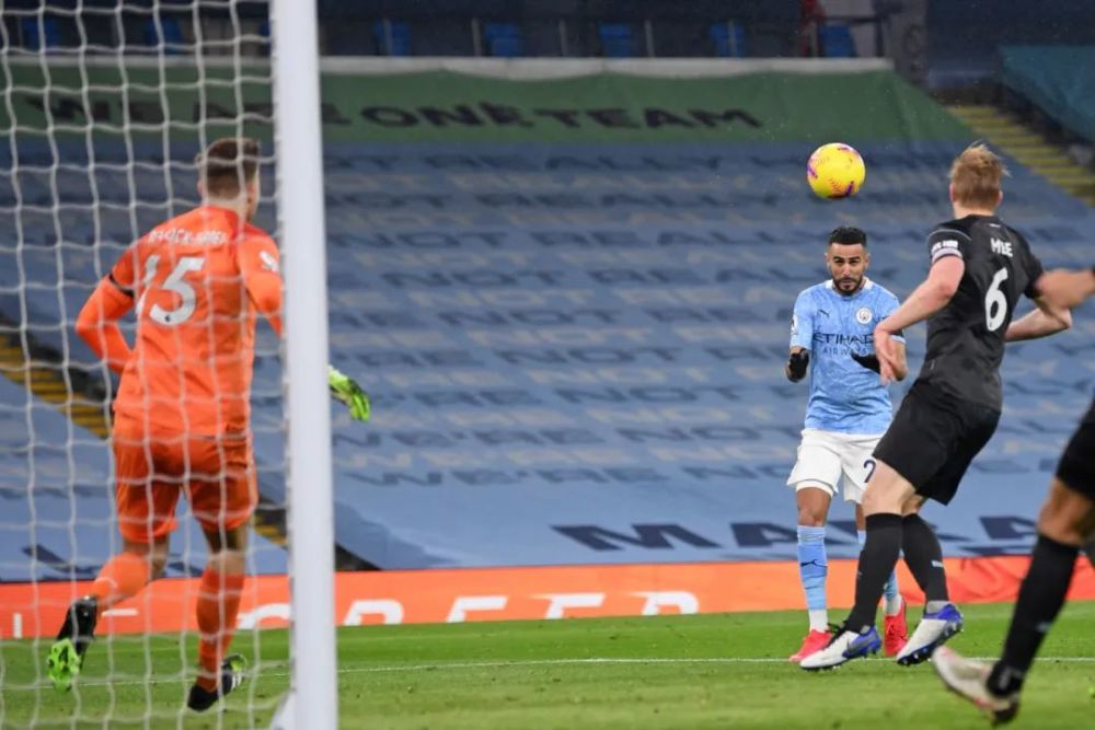 姆巴佩西甲第15轮狂轰3球，助皇马3-0胜毕巴，状态惊人，成为当世足坛第一人。