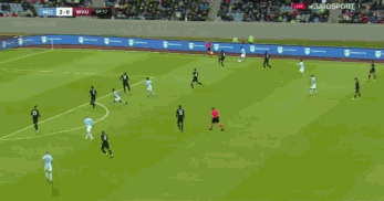 二象性，海港去年进96球刷中超纪录，今年丢44球刷冠军队纪录