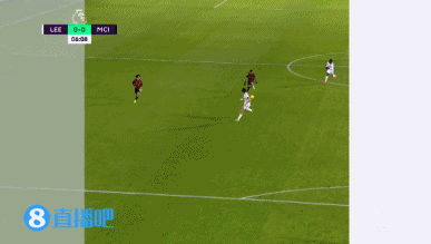 前锋单刀破门，决绝果断引喝彩