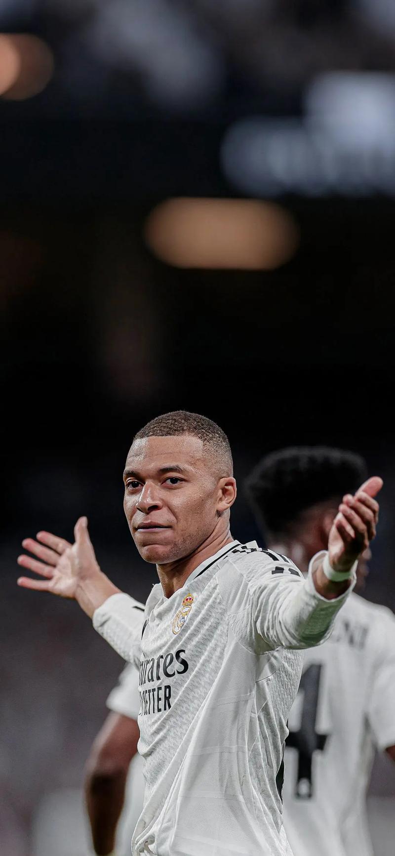 毛罗：尤文后防缺乏领袖，斯帕莱蒂应让他们展现个性成为领袖